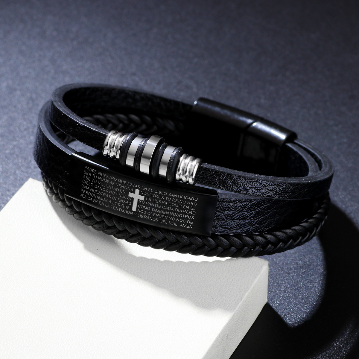 Men Triple Layer Braided Leath - Magnetic Clasp Cosplay recension och pris