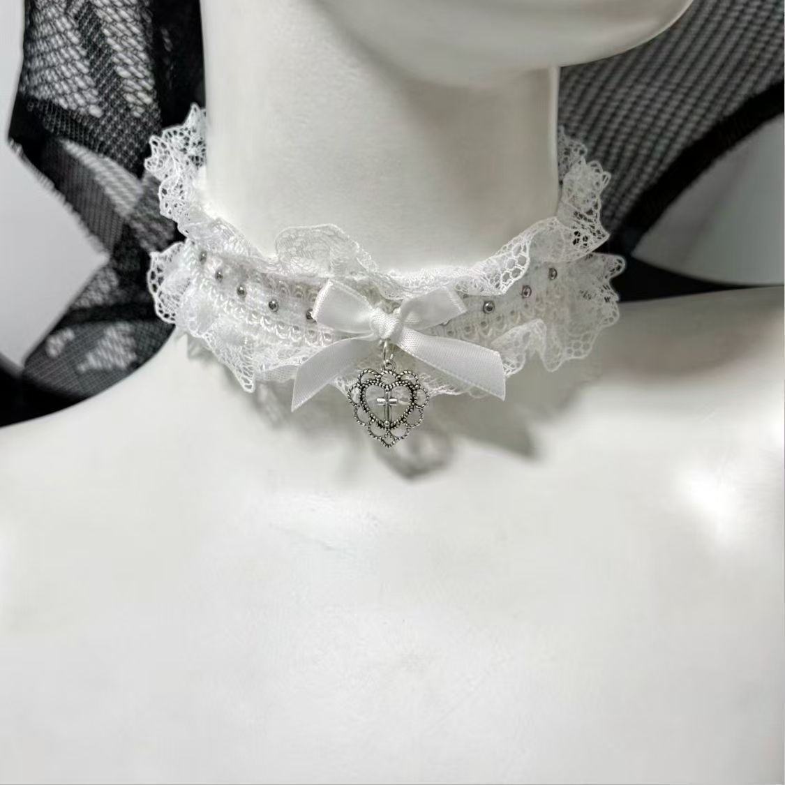 Goth Black Lace Choker with Bo - Magnetic Clasp Cosplay recension och pris